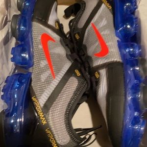 New Nike air vapor max 2019 (GS )size 5 1/2